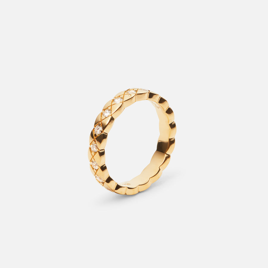 Kraftig guldring med diamanter