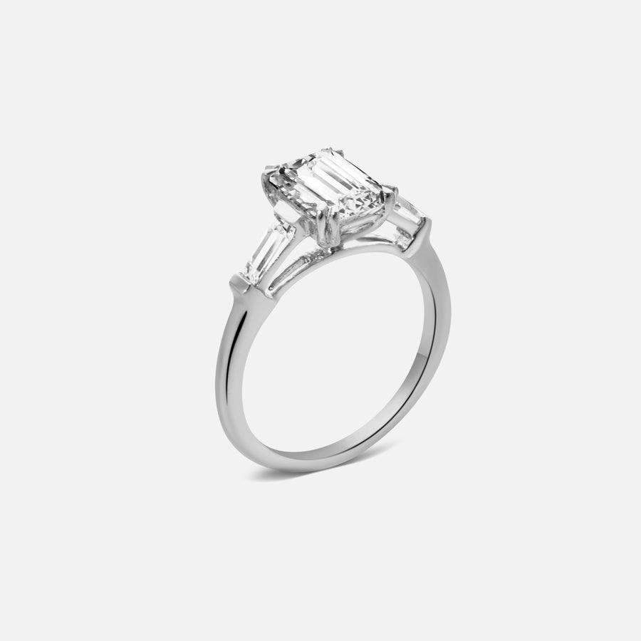 1,5ct Emerald Diamond Ring