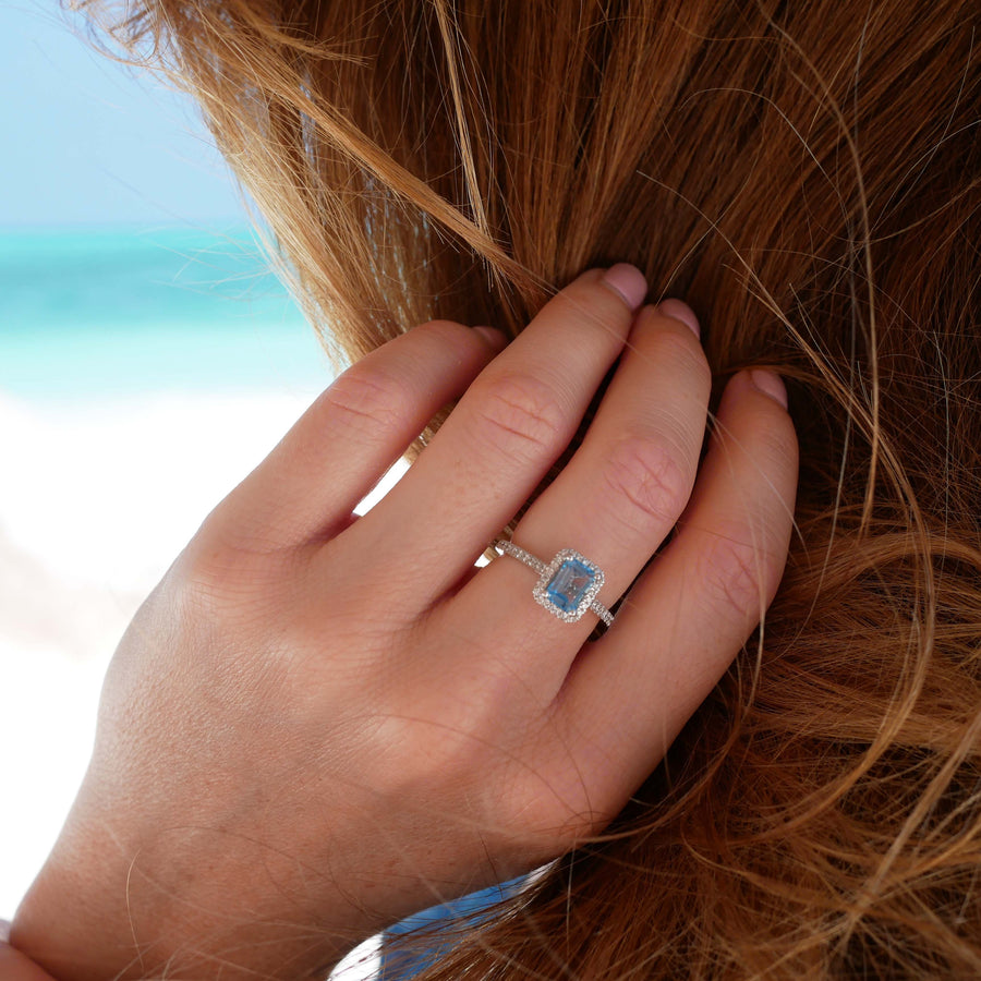 Blauer Topas Diamantring