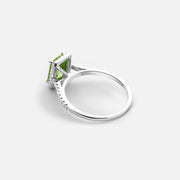 Grön Peridot Halo Diamantring