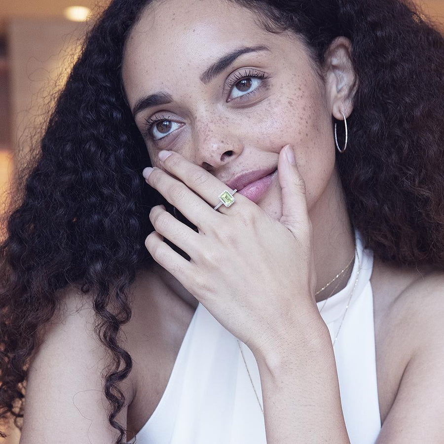 Grön Peridot Halo Diamantring